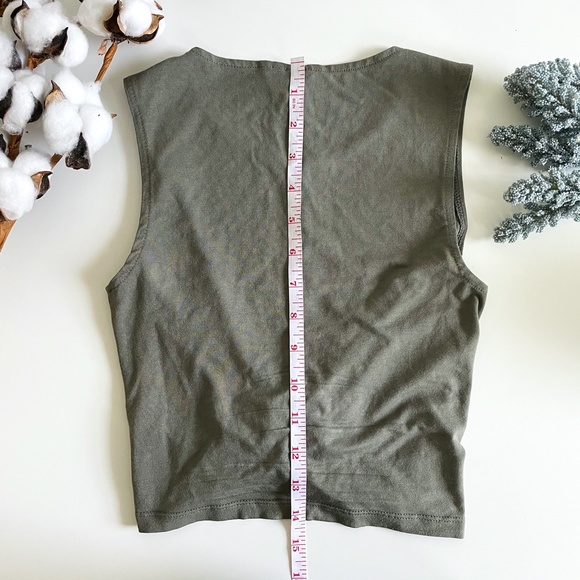 H&M Knotted Crop Top - Picture 4 of 4